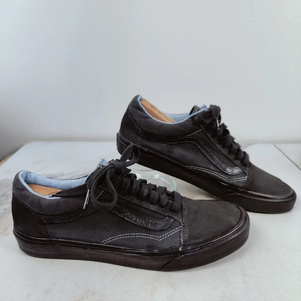 Vans Men's Old Skool Low All Black Canvas Sneakers Skate Tennis Shoes, 11 - Picture 1 of 16